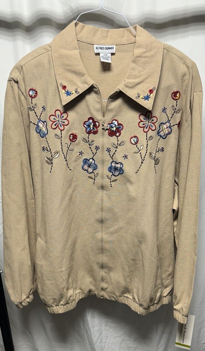 NWT Alfred Dinner Women’s Tan Jacket With Embroidered Flowers Women’s 22